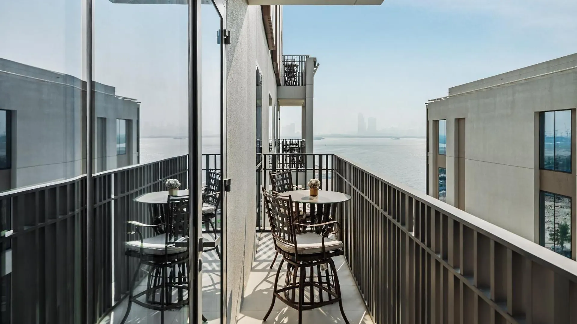 Luxury Getaway Apartment At Dubai Creek Harbour - By Dustay 0*,